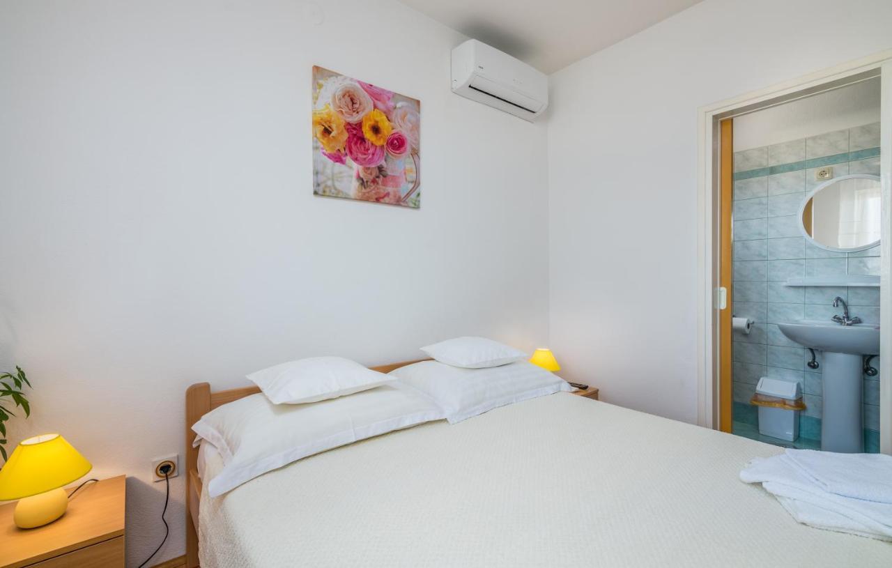 Rooms Valentino Vrh  Exterior photo